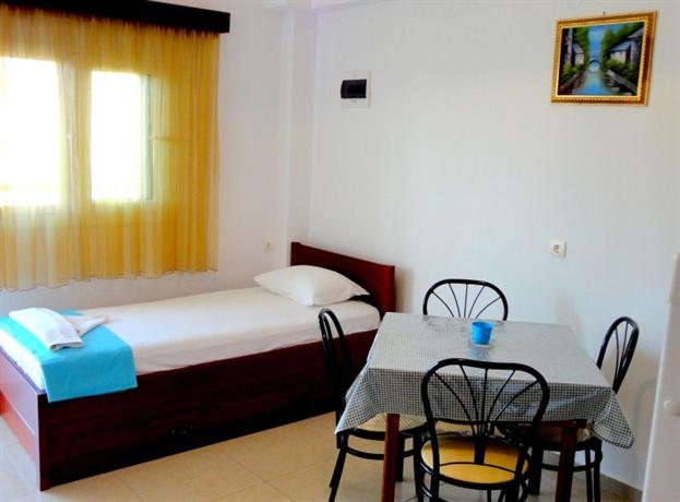 Faros Apartments