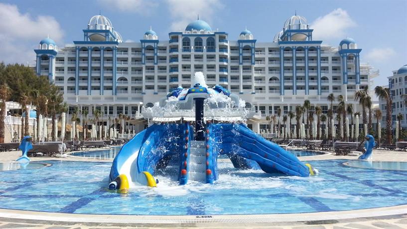 Rubi Platinum Spa Resort & Suites