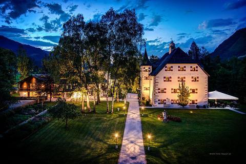 Schloss Prielau Hotel & Restaurant