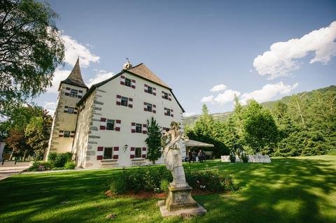 Schloss Prielau Hotel & Restaurant Maishofen Austria thumbnail
