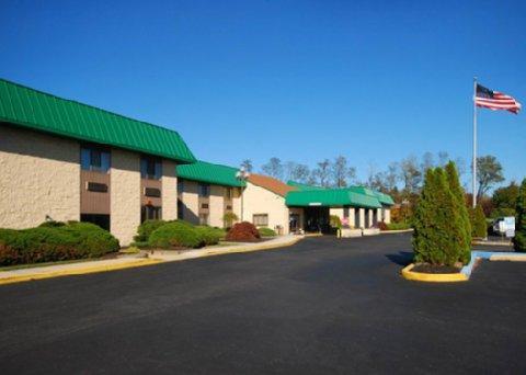 SureStay Plus Hotel by Best Western McGuire AFB Jackson