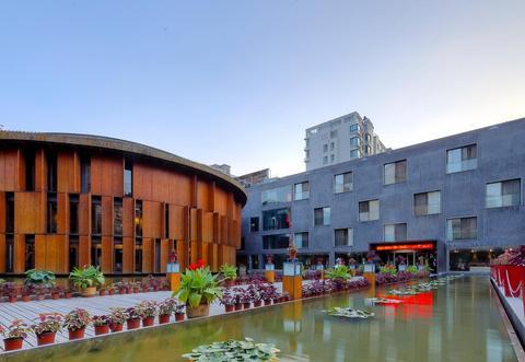 China Community Culture & Art Hotel