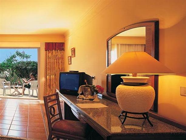 Reef Oasis Beach Resort