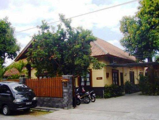 OYO 804 Ndalem Maharani Residence