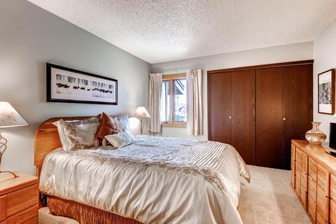 Ski Inn Condominiums