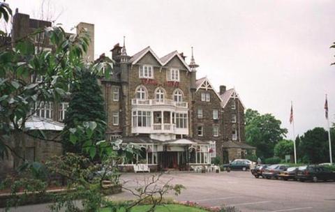 Cairn Hotel