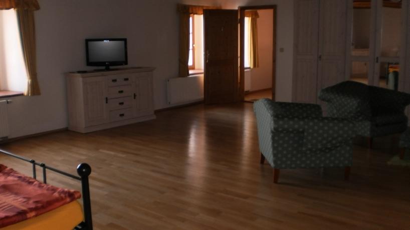 Hotelovy a jezdecky areal Dvur Krutenice