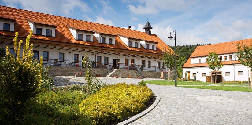 Hotelovy a jezdecky areal Dvur Krutenice