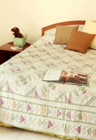 Ritratana Apartment