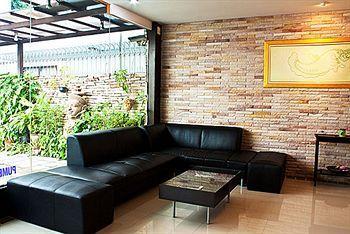 Nana Tai Suite