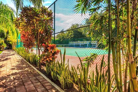Paseo del Sol Condominios