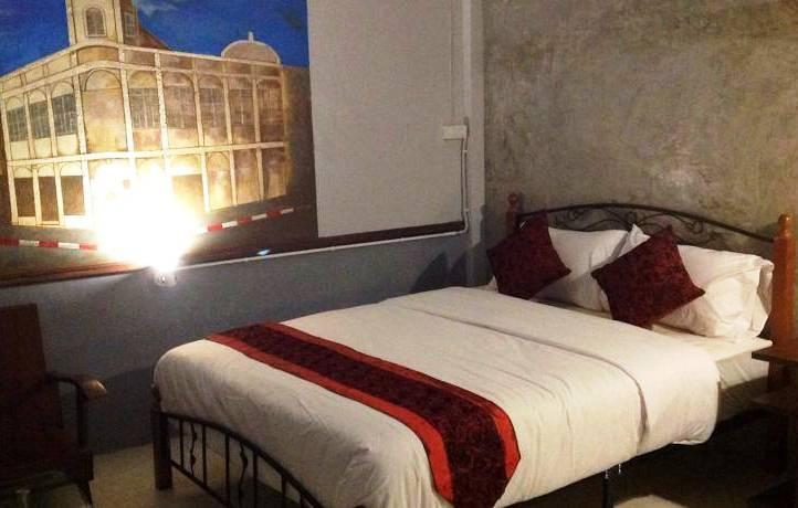 Beehive Phuket Old Town