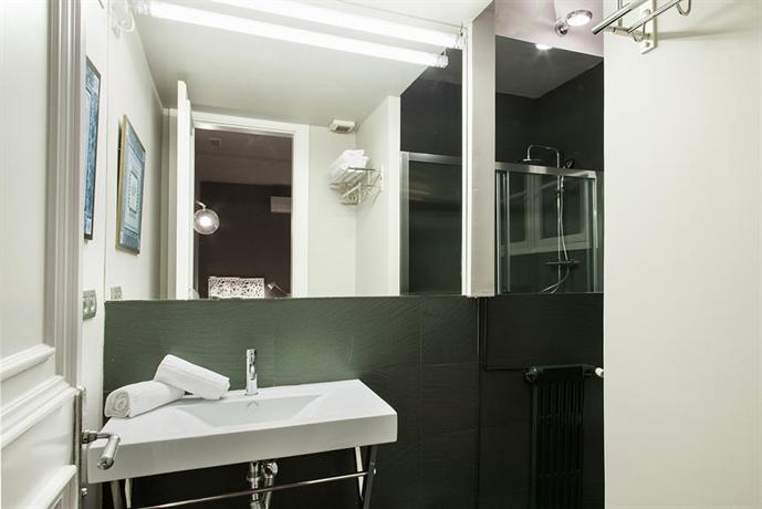 BacHome Gallery B&B