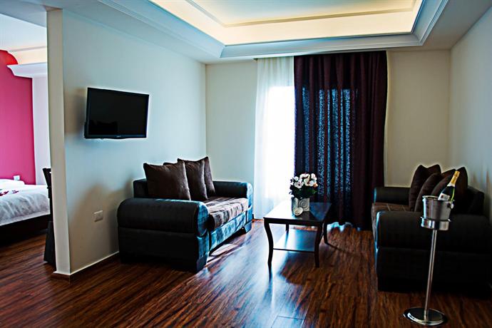 Al Murjan Palace Hotel