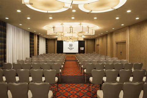 Sheraton Poznan Hotel