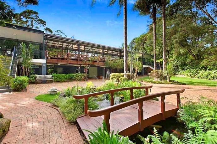 Checkers Resort & Conference Centre