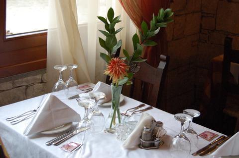 Arolithos Traditional Village Hotel