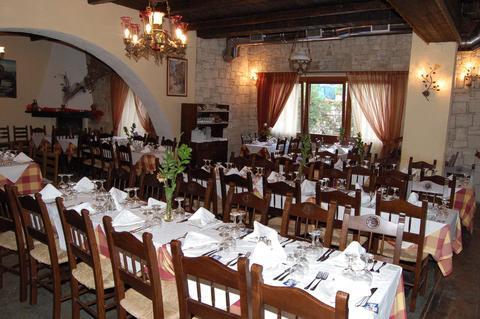 Arolithos Traditional Village Hotel