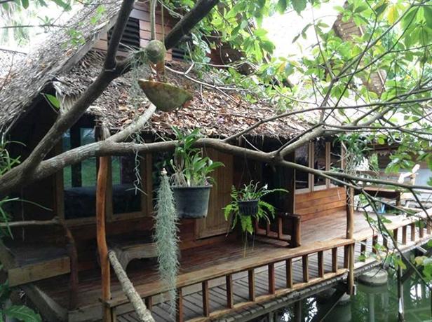 Floresta Bungalow and Restaurant