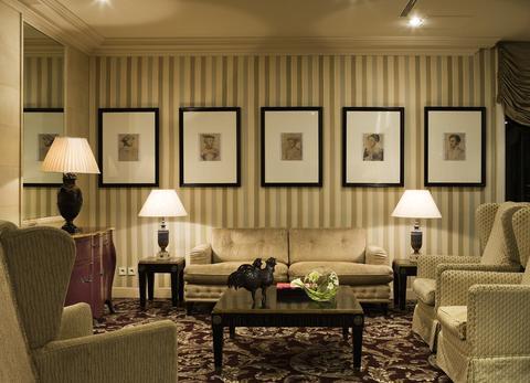 Chateau Hotel Grand Barrail