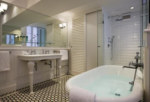 Chateau Hotel Grand Barrail