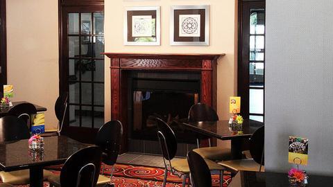 Holiday Inn Express Hotel and Suites Shreveport-West