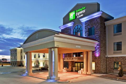 Holiday Inn Express & Suites Clovis