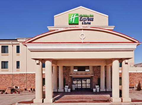 Holiday Inn Express & Suites Clovis