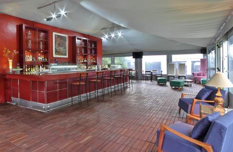 Uvence Arte + Hotel