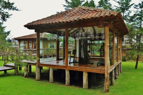 Uvence Arte + Hotel