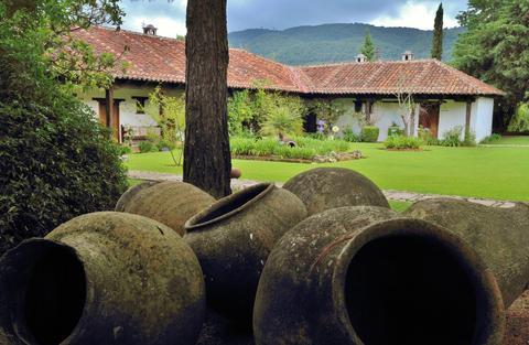 Uvence Arte + Hotel