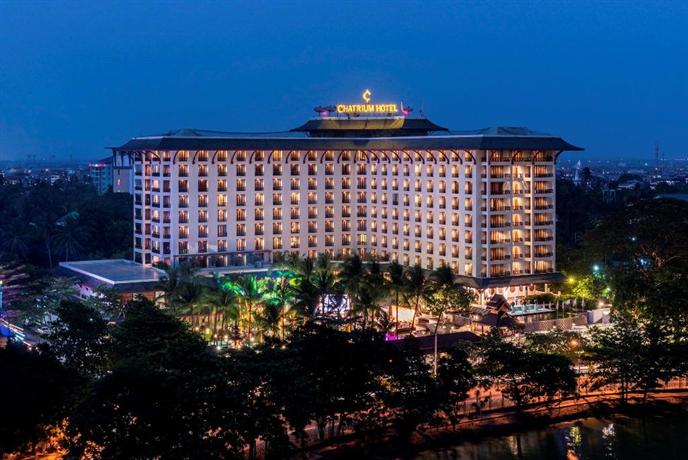 Chatrium Hotel Royal Lake Yangon