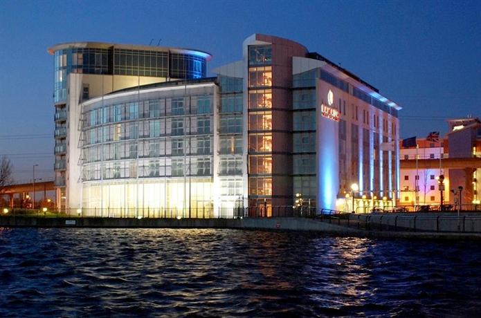 DoubleTree By Hilton London Excel - Compare Deals