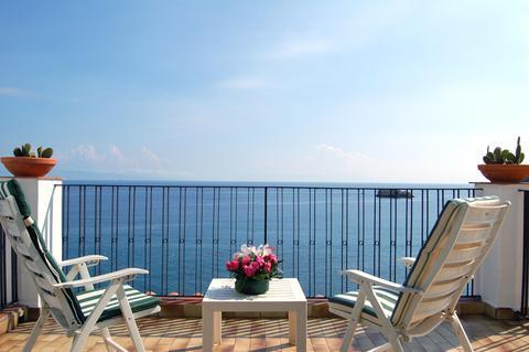 Hotel Lido Mediterranee Spisone Beach Italy thumbnail