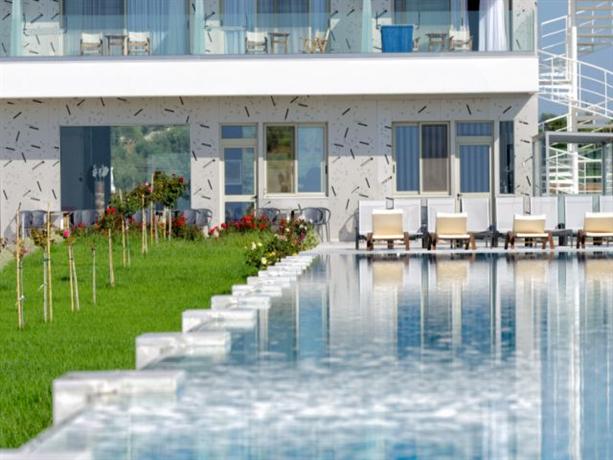 Buca Beach Resort
