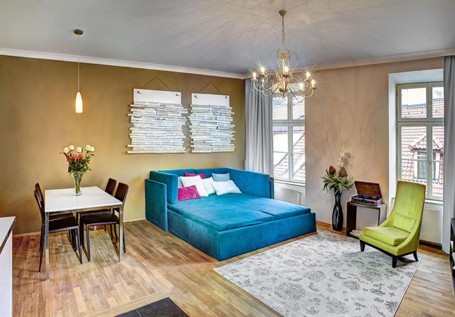 4 Arts Suites