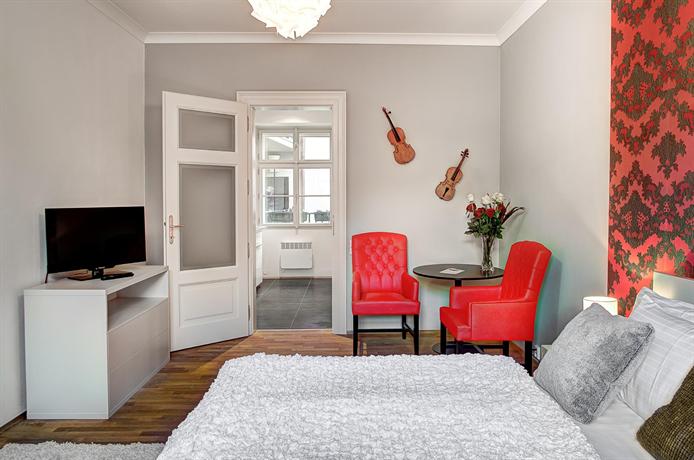 4 Arts Suites