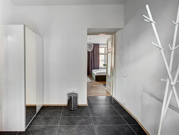 4 Arts Suites