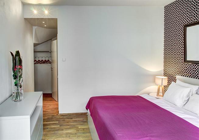 4 Arts Suites