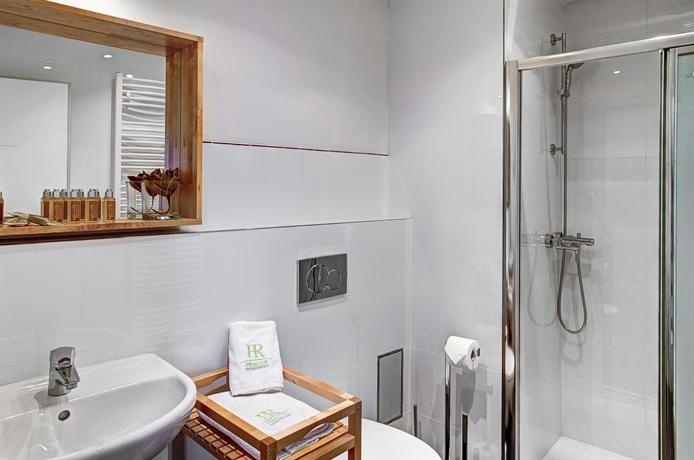 4 Arts Suites