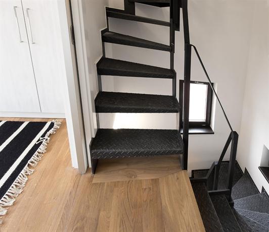 4 Arts Suites