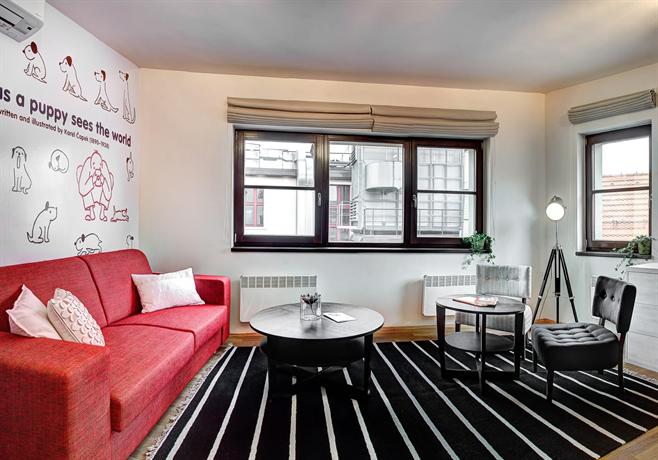 4 Arts Suites