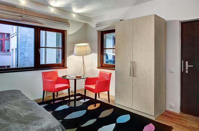4 Arts Suites