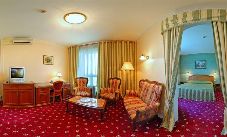 Отель Holiday Inn Express Moscow - Khovrino