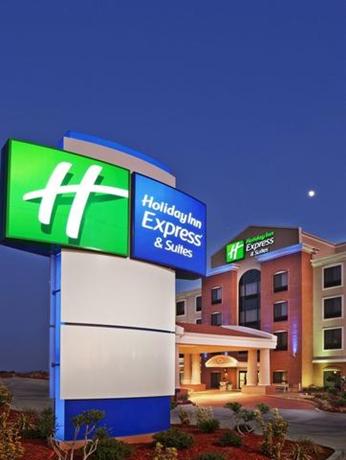 Holiday Inn Express & Suites San Antonio Medical Center North