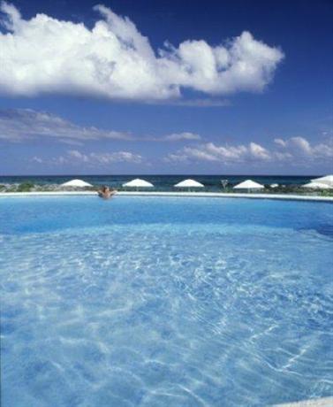 Hotel Playa La Media Luna