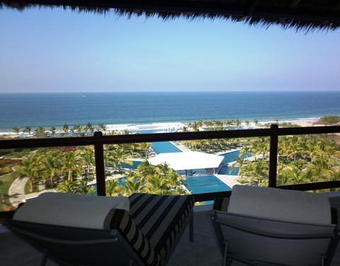 La Tranquila Breath Taking Resort