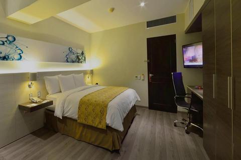 Sol de Oro Hotel & Suites