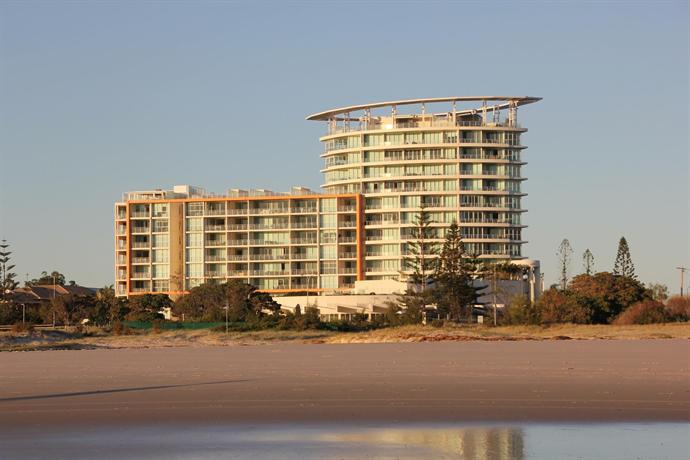 Kirra Surf Apartment