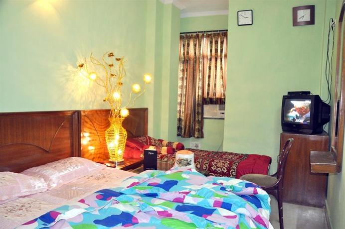 OYO 3046 Hotel Sawera